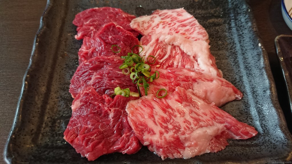 熔岩焼肉 牛火 南柏店の和牛カルビ・ハラミ定食の肉拡大写真