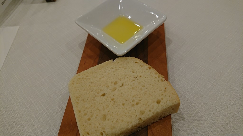 柏 シラノ露霜コースのパン