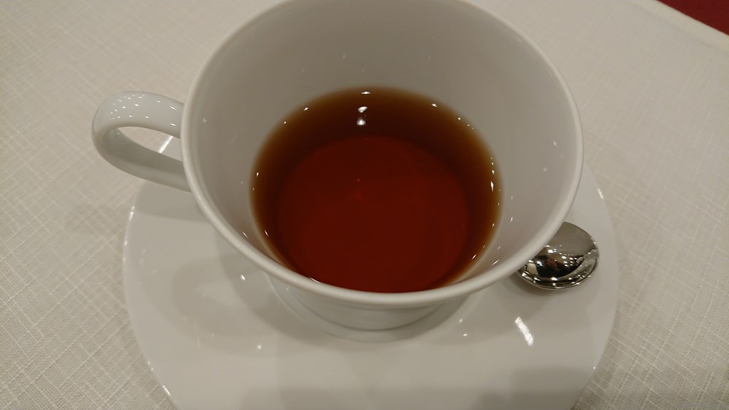 柏 シラノ露霜コースの食後の安らぎ 紅茶