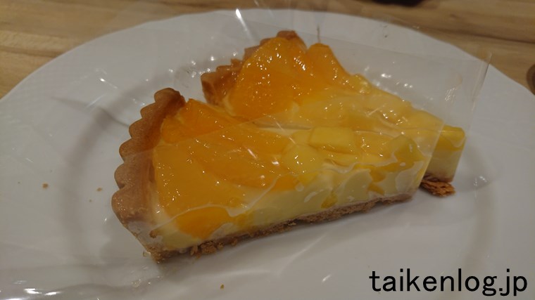 デリス タルト&カフェ セブンパークアリオ柏 食べ放題用の アップルマンゴーとオレンジのタルト