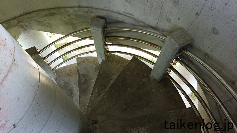 クバンダキ展望台の内部(階段)