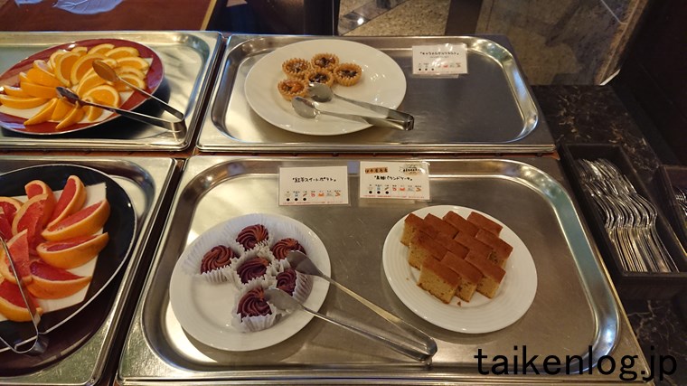 沖縄かりゆしアーバンリゾート・ナハ 朝食ビュッフェ デザートコーナー お菓子