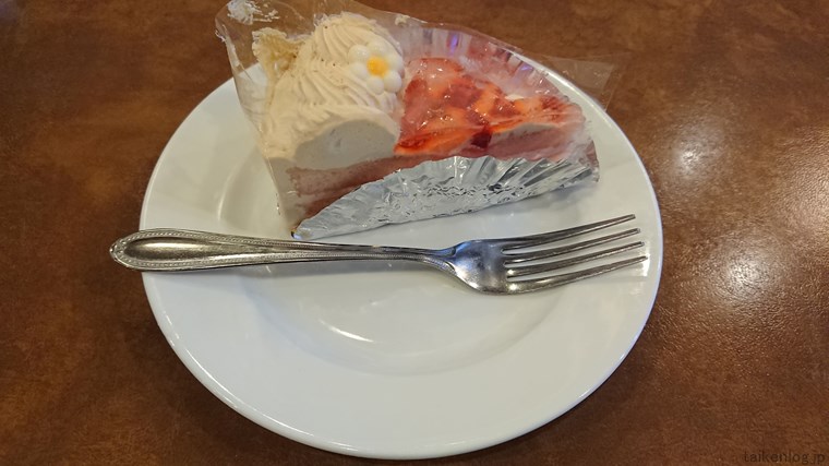北柏 サァティーラブの苺のミルクティーケーキ