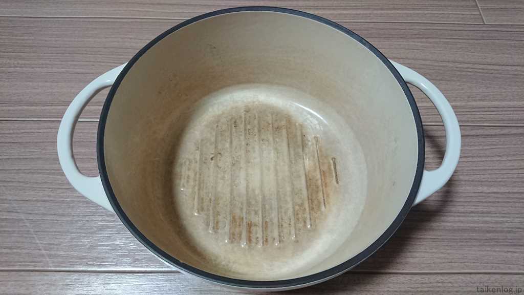 約1年使用したバーミキュラ 鍋(オーブンポット)の内側