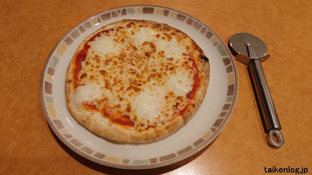サイゼリヤのマルゲリータピザ