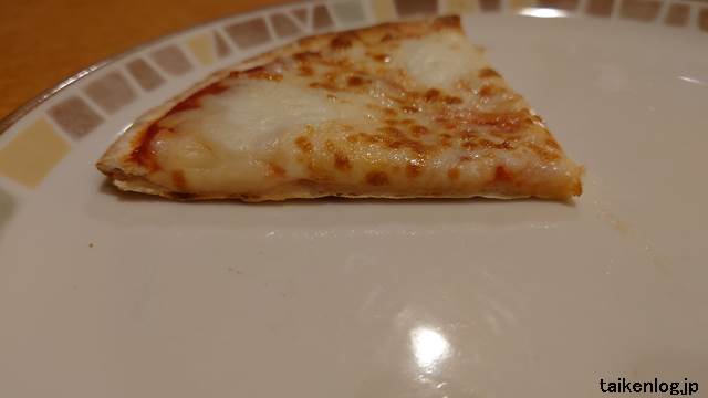 サイゼリヤのマルゲリータピザの厚さは約4mm