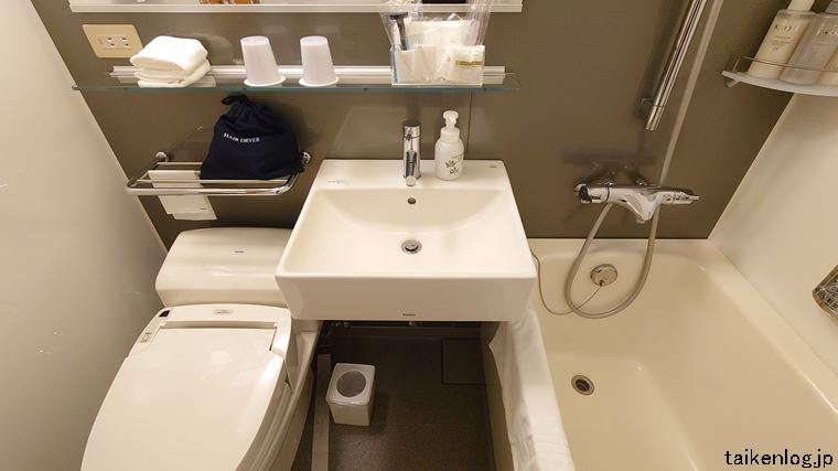ホテルロコアナハのユニットバス内に設置されている洗面台