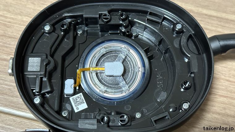 WH-1000XM5 イヤーパッドの外し方と交換方法：イヤーカップ内側の振動板