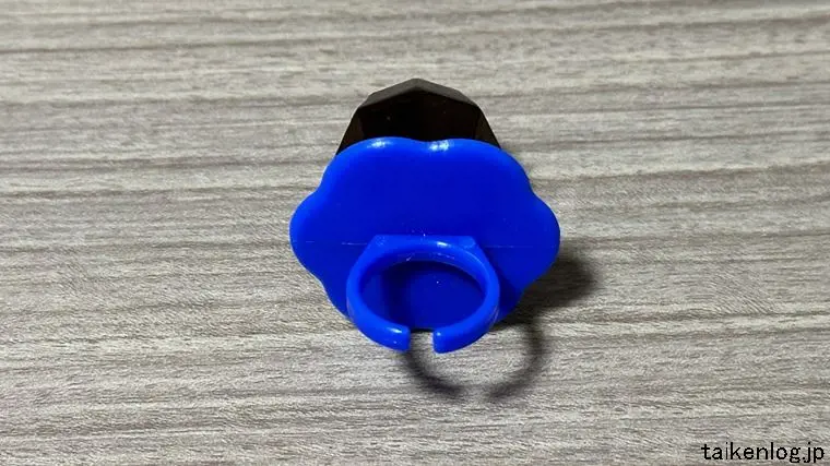 ダイヤモンドリングキャンディ  コーラ味の外観 リング部分