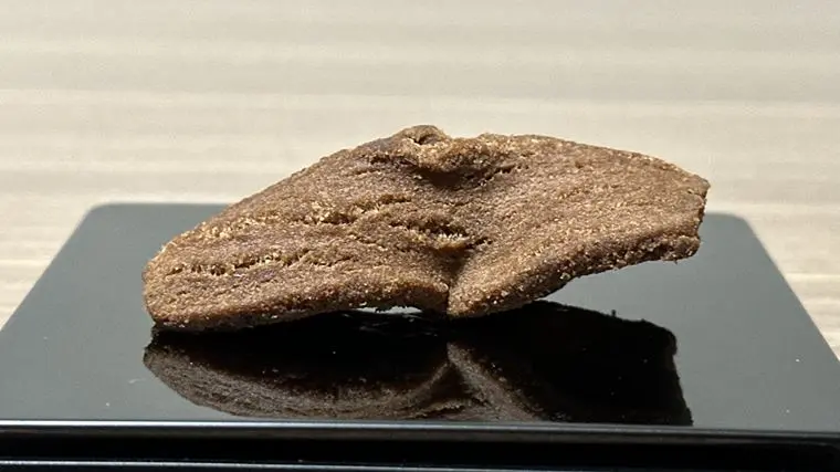 みんなのりぼん Black ココア味の外観 側面
