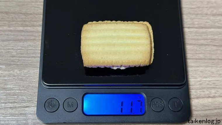 森永製菓 コメダ珈琲店小倉トースト味サンドクッキー 1個の重さ