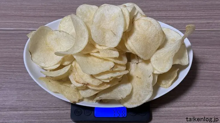 ポテトチップス ごほうびチーズ味 全容の重さ