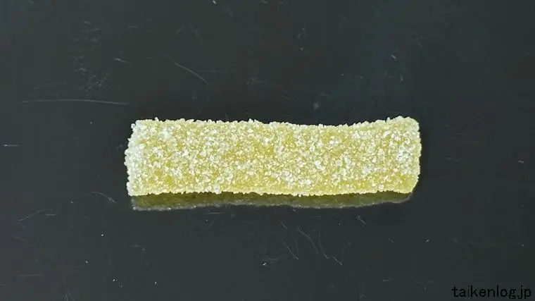 フェットチーネグミ PREMIUM 愛媛県産紅まどんな味の外観 表面