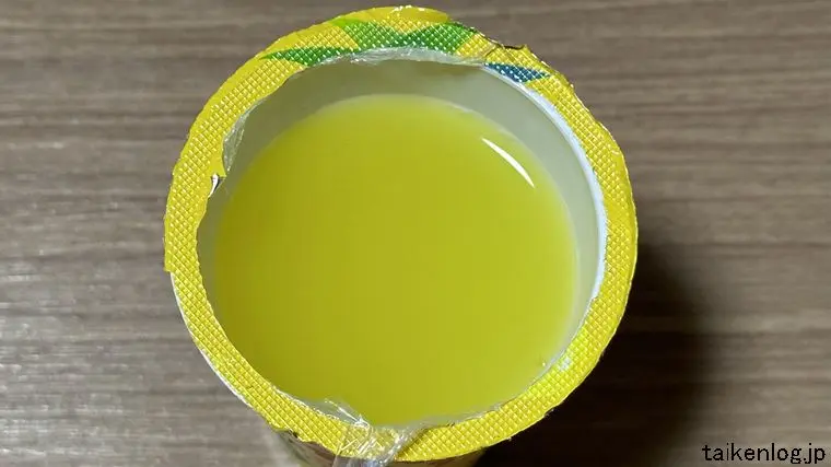 のむパインアメの蓋を開封した状態