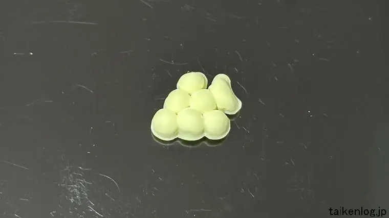 ぷちっとぶどう 白ぶどう味 外観 表面
