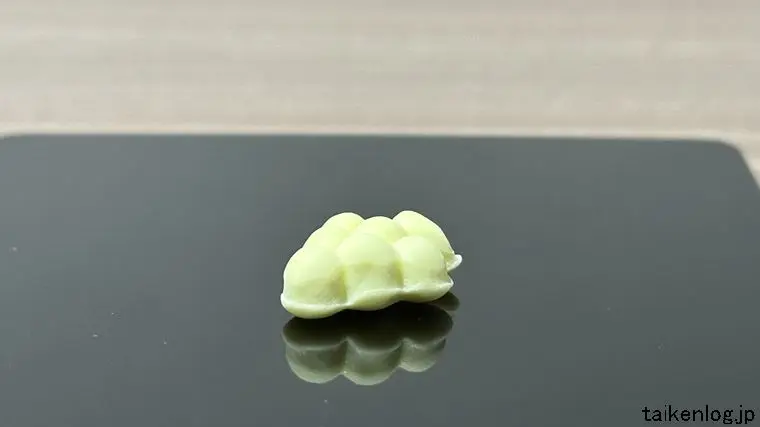 ぷちっとぶどう 白ぶどう味 外観 側面