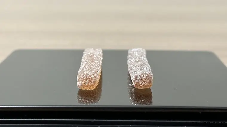 スッパイ大作戦 うめ味＆しそ味の外観 側面 その1