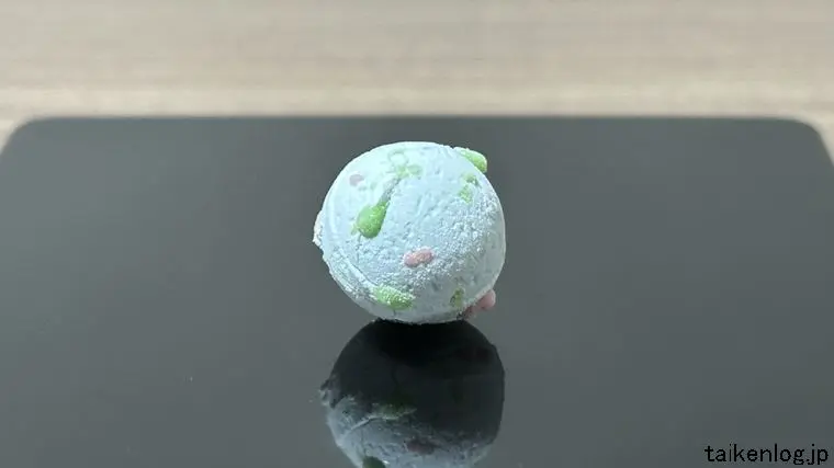 パチボールラムネの表面